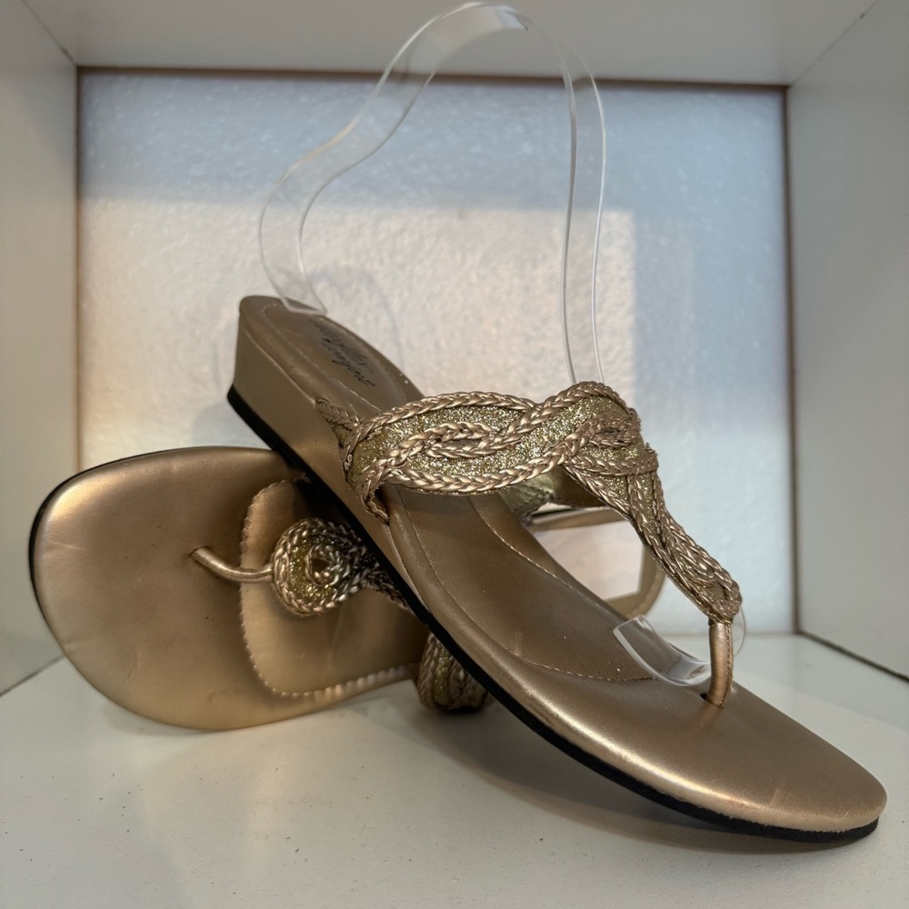 Dexflex Comfort Gold Braided Thong Sandals Flip Flops Size 7.5W Comfort